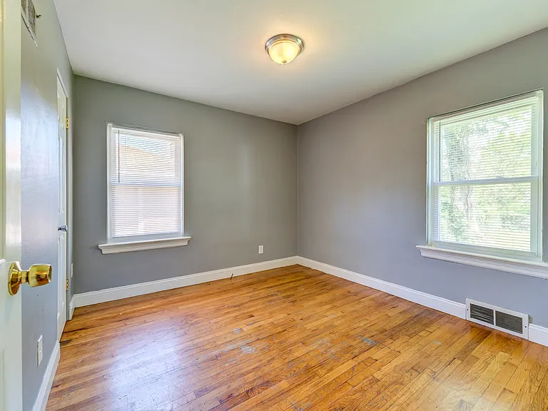 7865 Wayne Ave — Photo 12