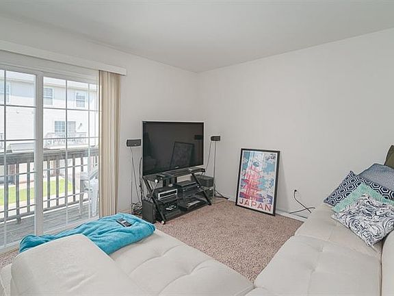 2nd image of 4274 Esplanade Ln