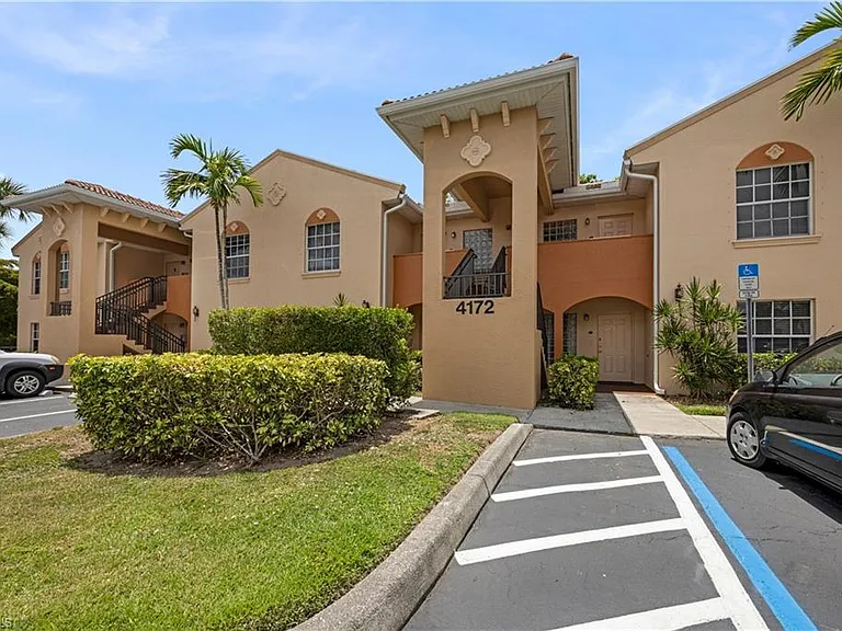 4172 Castilla Cir #101 — Photo 3