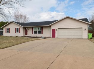 204 S 7th Ave, Saint Nazianz, WI 54232