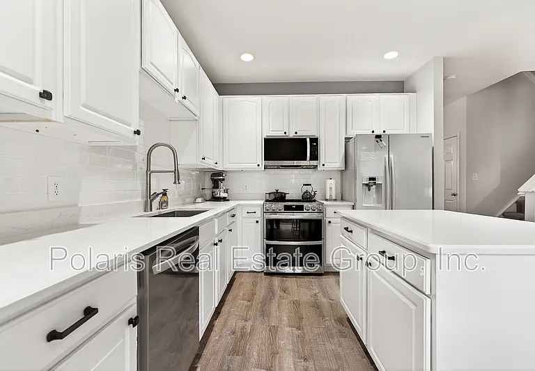 9439 Tanhurst Dr — Photo 12