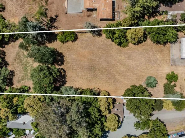 218 Shakeley Ln, Ione, CA 95640