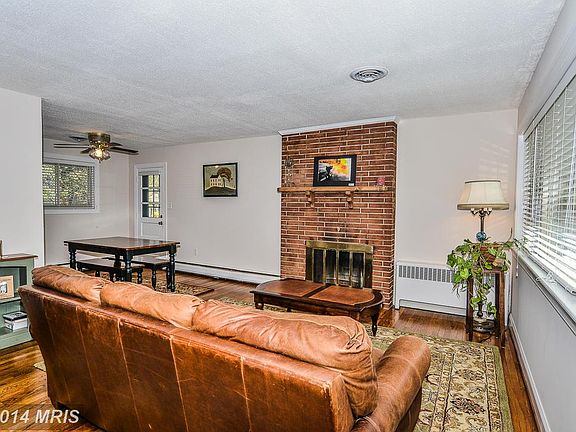 4th image of 10900 Woodhaven Dr