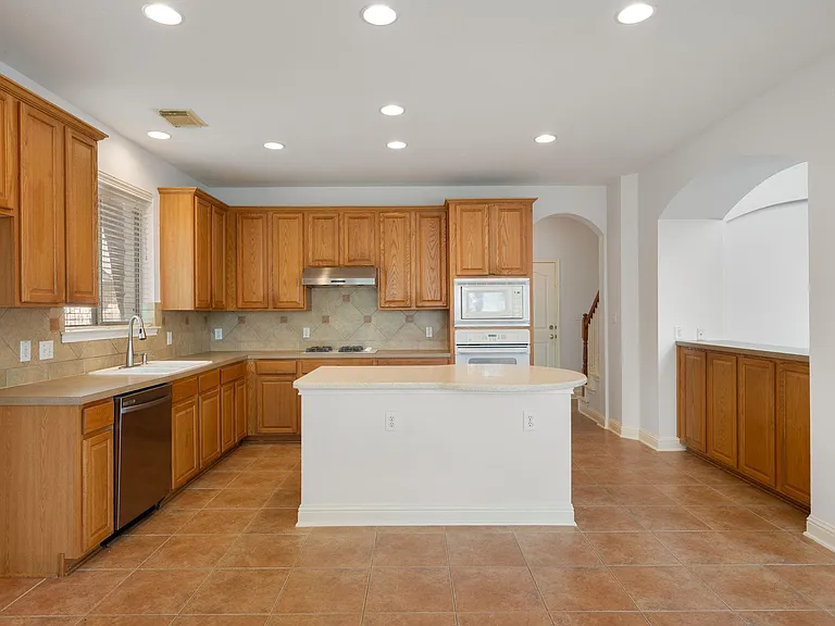 6920 Larue Belle Cv — Photo 11