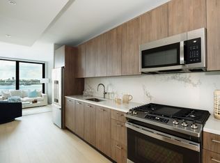311 11th Ave APT 4302, New York, NY 10001