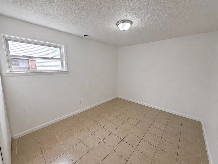 106 Louise Rd — Photo 17