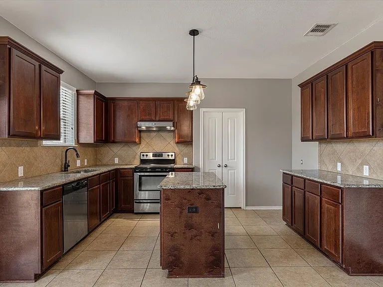 108 Quarry Ln — Photo 11