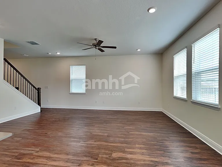 27273 Saint Andrews Ave — Photo 5