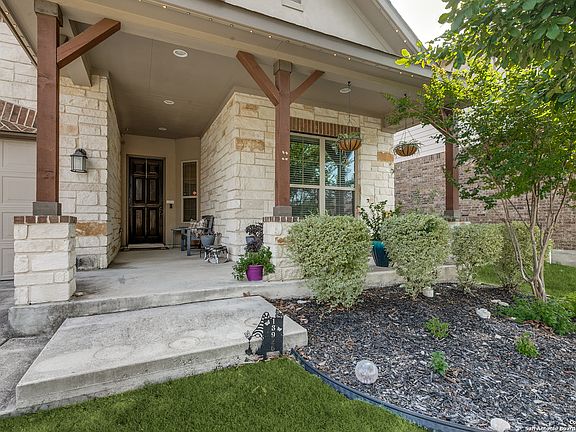 3rd image of 13926 Cohan Way