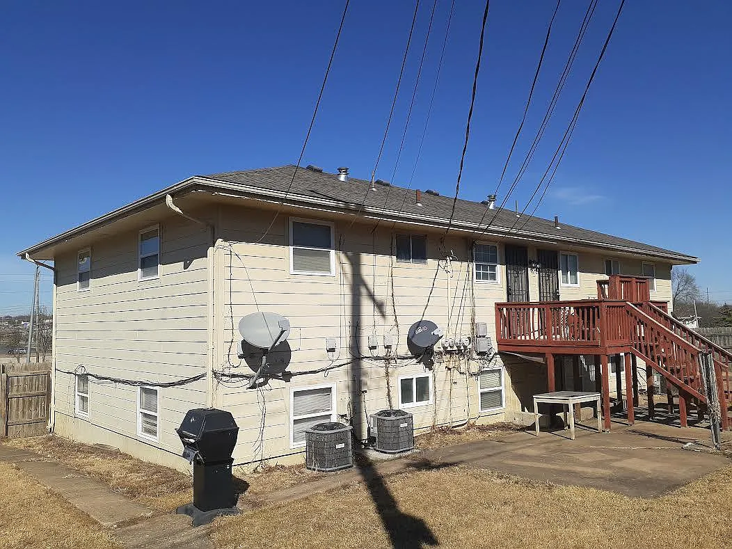 2 bed, 920 sqft, $1,079 — Photo 3