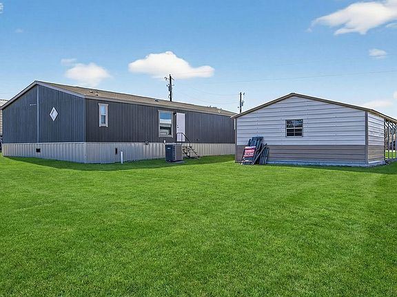 4th image of 154 Firefly Dr