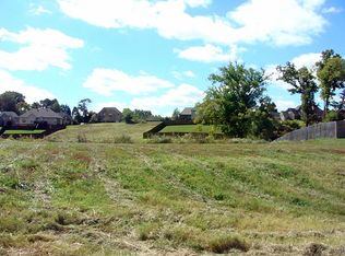 8 Drakes Rd, Clarksville, TN 37043