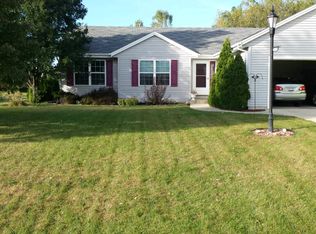 204 Field Dr, Eagle, WI 53119