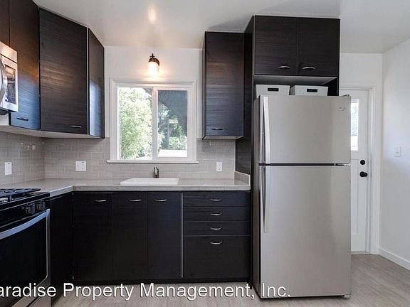 3rd image of 621 Fernando Dr