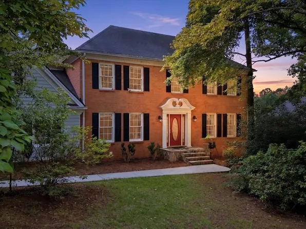 713 Chesterfield Dr, Lawrenceville, GA 30044