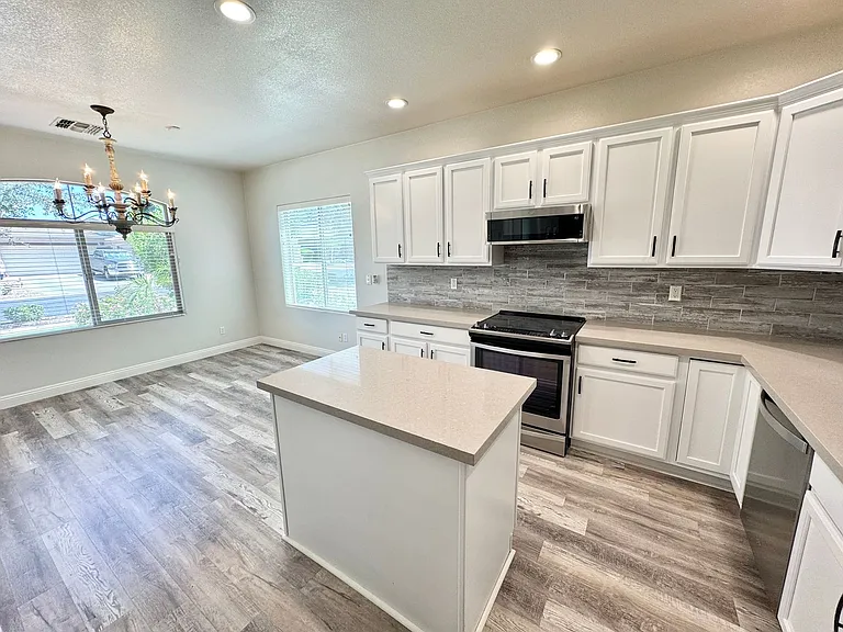 847 E La Costa Pl — Photo 11