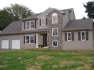 1930 Mark Twain Cir, Bethlehem, PA 18017