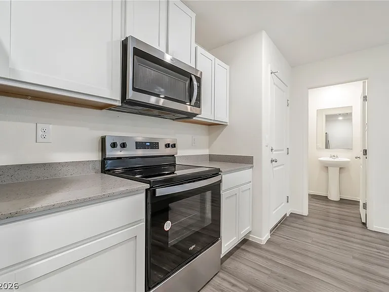 4826 Wine Ridge Ave — Photo 8