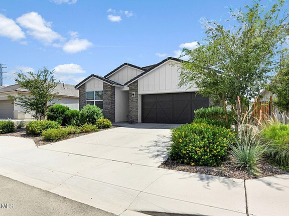 2nd image of 1055 W TULI Way