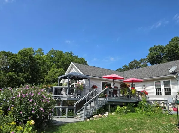 12024 Barnes Rd, Byron, MI 48418