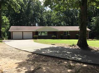 6008 Phillips Dr, Morrow, GA 30260