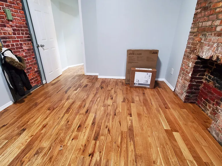 528 6th Ave #1R — Photo 6
