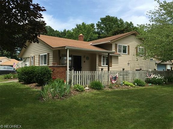 4th image of 18016 Norwell Ave