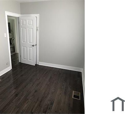 5th image of 8414 S Cregier Ave #2