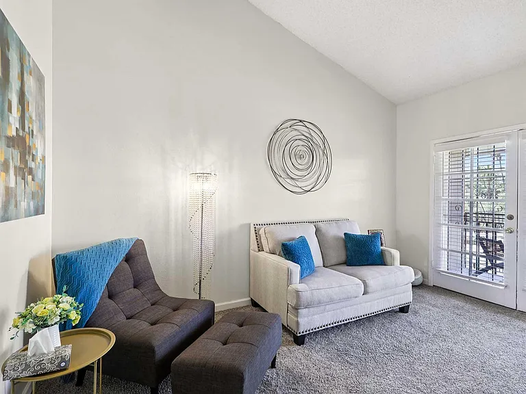 5666 East Hampton Street — Photo 13