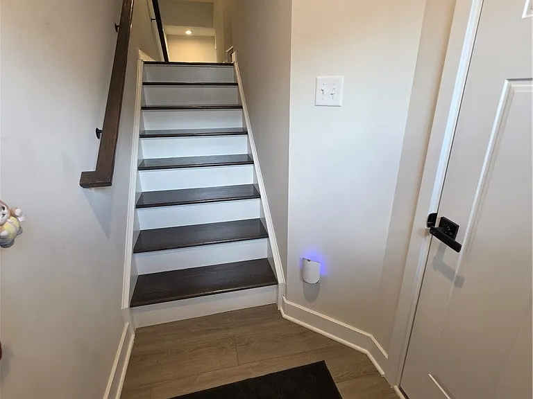 120 Crown St — Photo 4