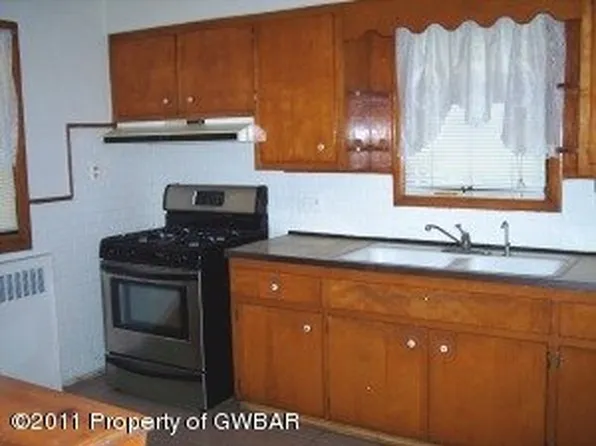 260 Wyoming St, Wilkes Barre, PA 18705