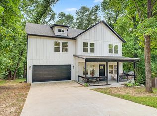 3 Runnymede Cir, Bella Vista, AR 72715