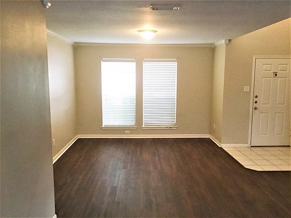 3rd image of 2811 Copra Ln