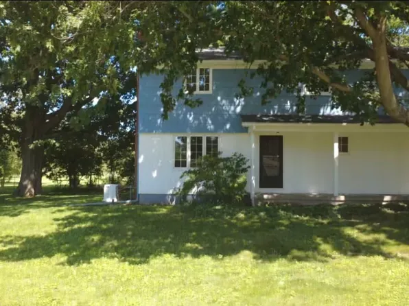 915 Sunset Dr, Princeton, IL 61356