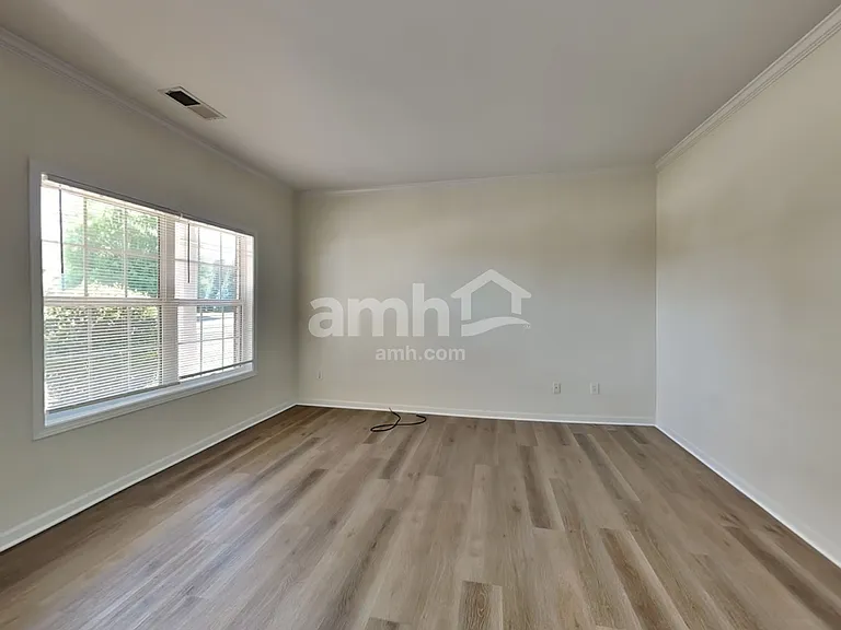 35 Hampton Pl — Photo 24