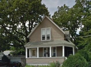 418 Hendee St, Elgin, IL 60123