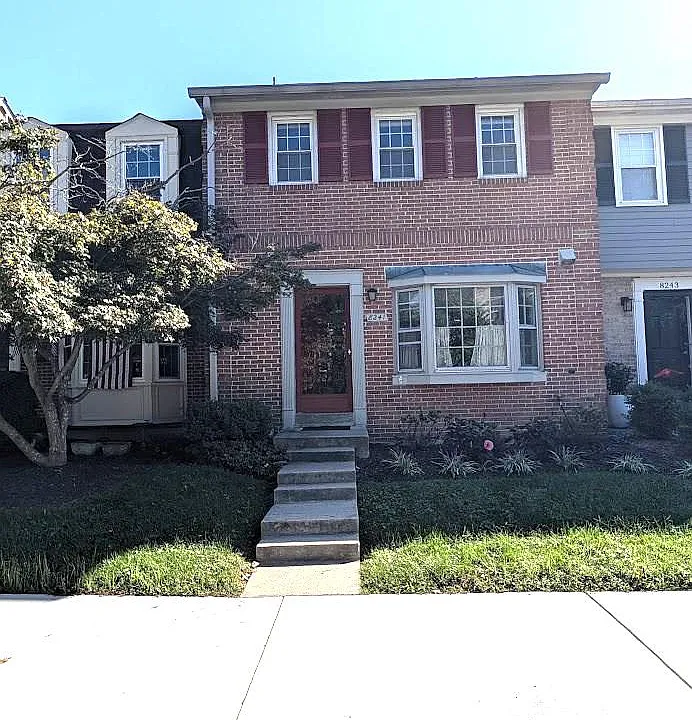 8241 Clifton Farm Ct