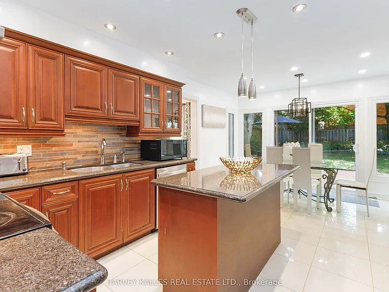 223 Sunnyside Dr — Photo 17