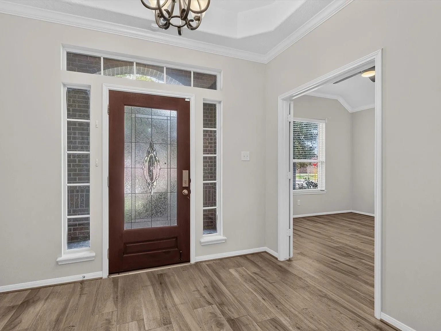 3 bed, 2.5 bath, 2543 sqft, $2,950 — Photo 4
