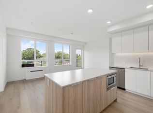 2450 Garden Dr #605, Vancouver, BC V5N 4Y6
