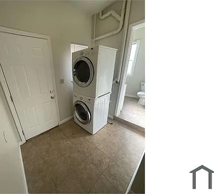 923 28th St — Photo 11