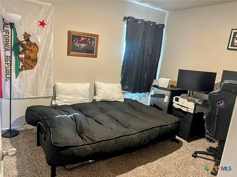 305 Bobby Lou Ln — Photo 7