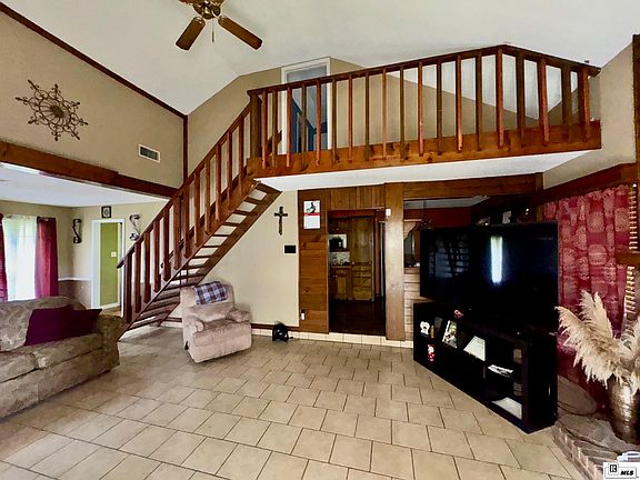 5th image of 1020 Orchid Ave