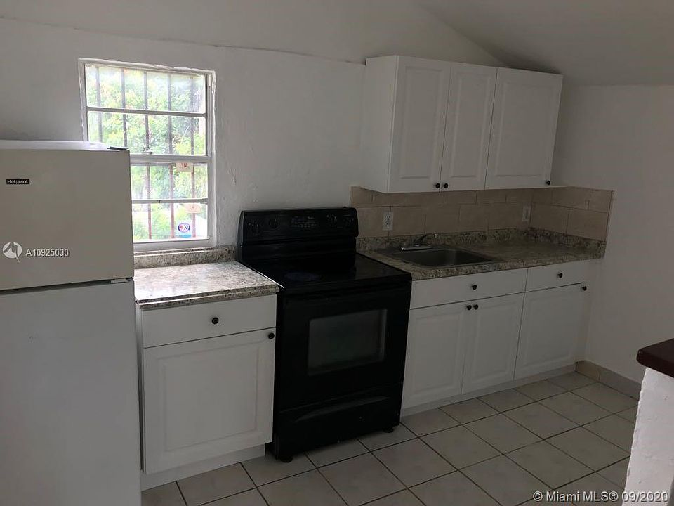 2nd image of 4015 NW 12th Ave #4015
