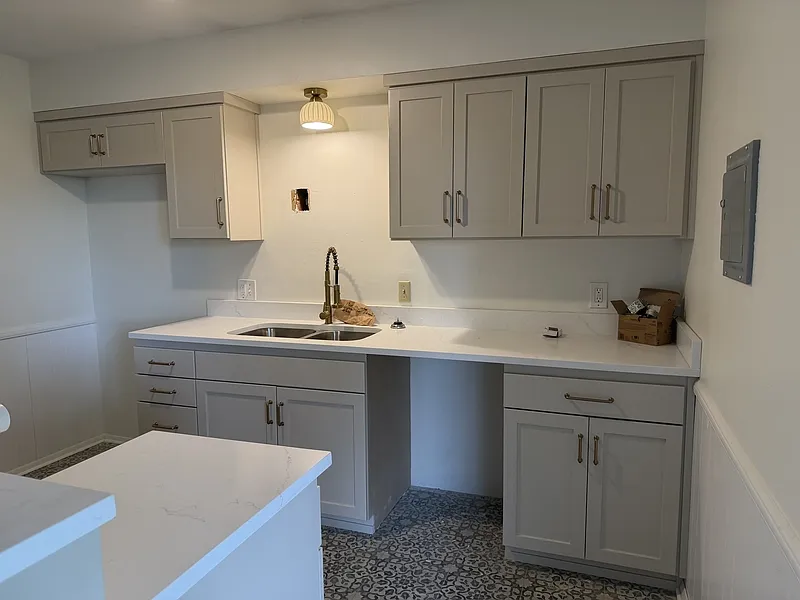 946 Indiana St #4