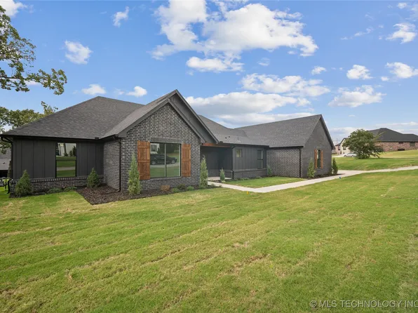 5480 Maplewood Ln, Sapulpa, OK 74066