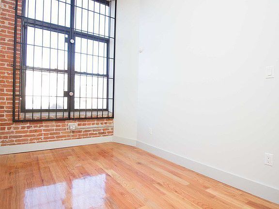 4th image of 255 McKibben St APT 211