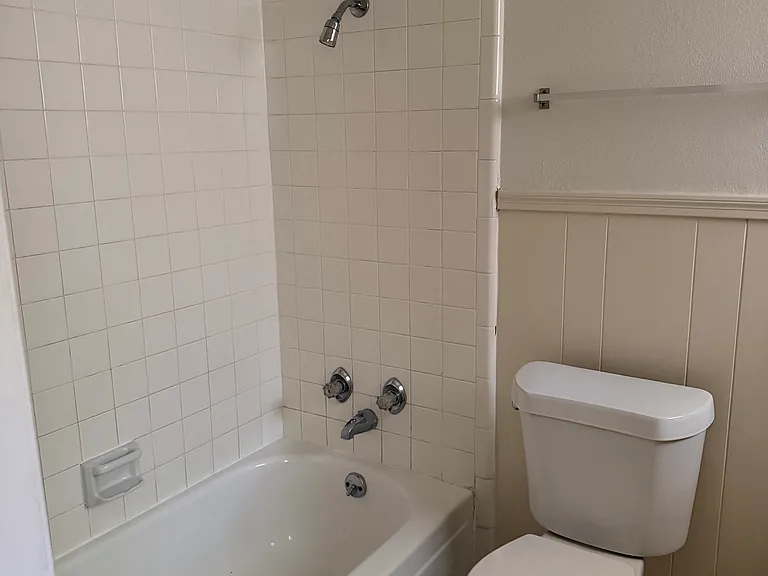1213 Tammy Ave — Photo 12