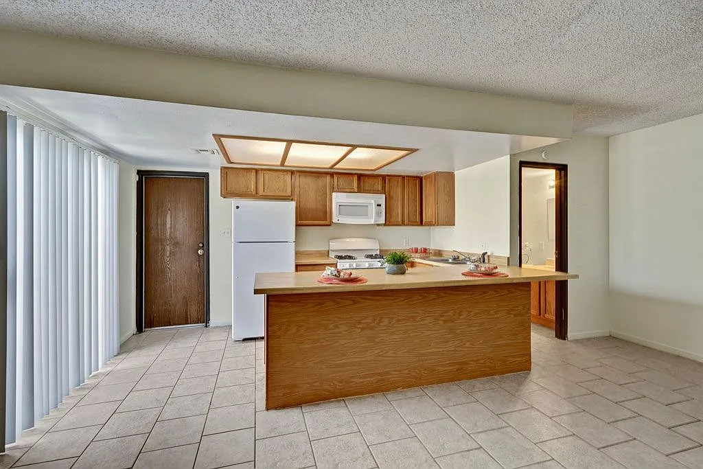 Avanti Townhomes — Photo 4