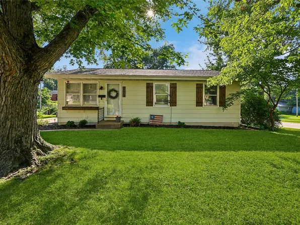 1401 39th St SE, Cedar Rapids, IA 52403
